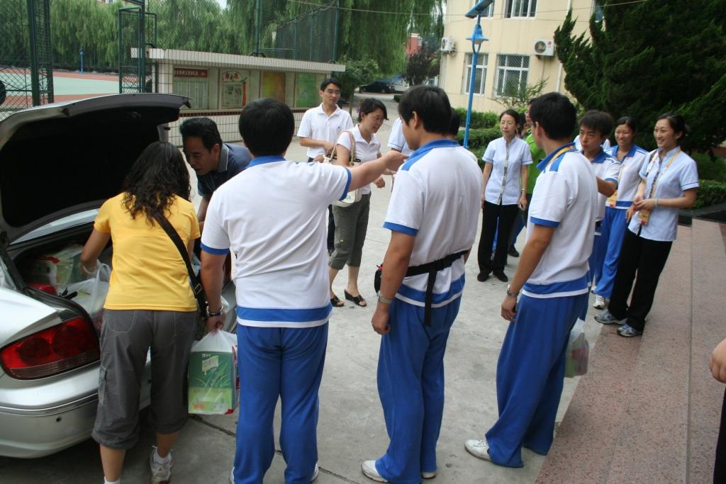 宸ヤ細棰嗗鍚戦┗鍦版湇鍔″洟闃熷彂鏀炬叞闂搧