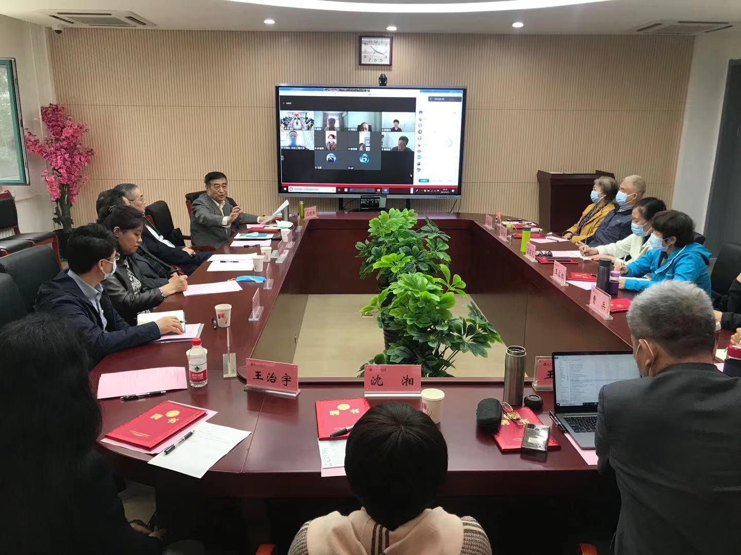 a9043df73cd34b4eb251ff581de5d352.jpg a9043df73cd34b4eb251ff581de5d352.jpg